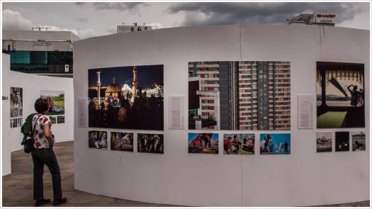 Fotoausstellung auf dem Alexanderplatz - Foto: h|b