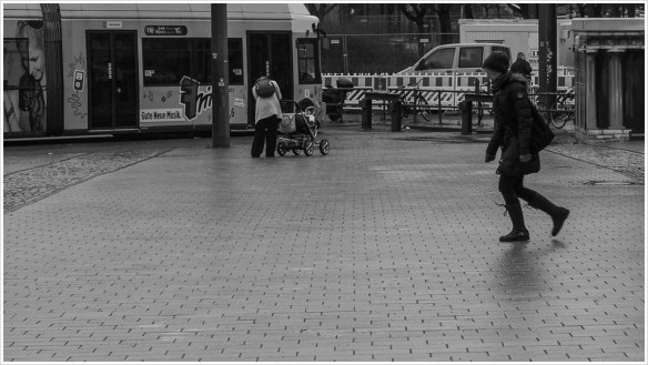 Fortbewegung wie auf rohen Eiern - Foto: h|b