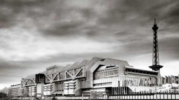 Das ICC Berlin mit dem Funkturm - Foto: h|b