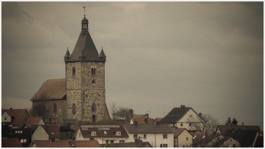 Die Kirche im Dorf lassen - Foto: h|b