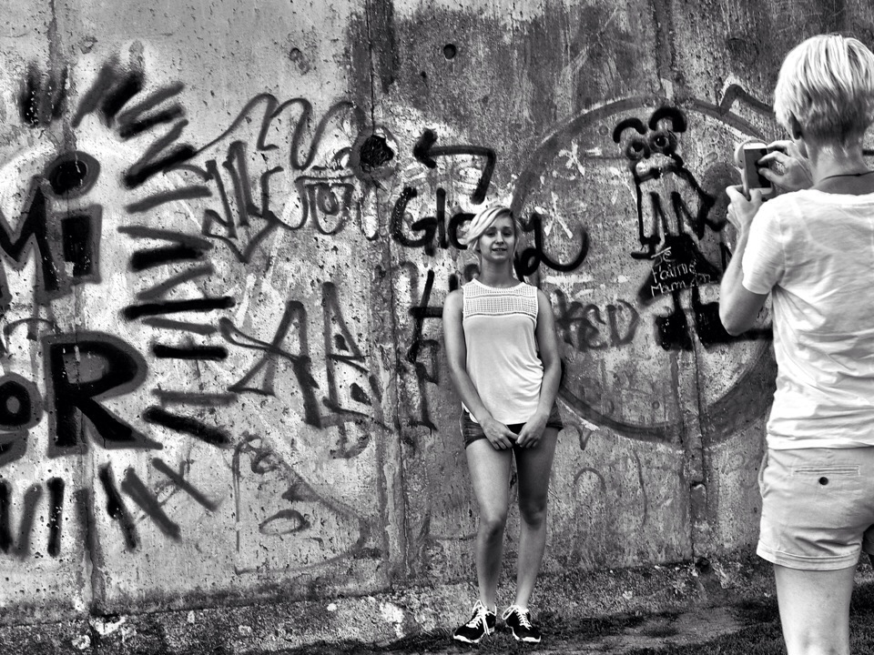 Mauerfotos an der Bernauer Straße - Foto: h|b