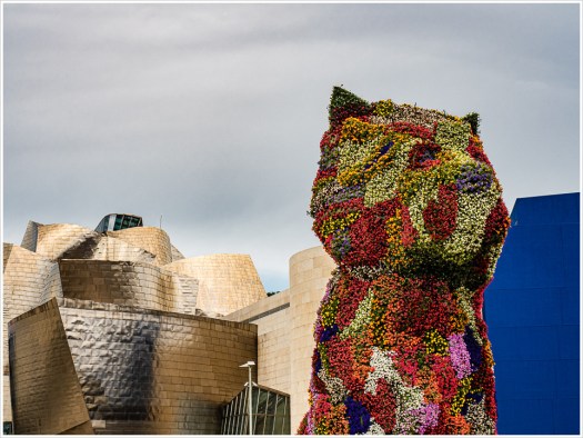 Puppy, Blumen-Skulptur von Jeff Koons