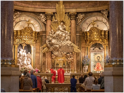 Gottesdienst in der Basílica del Pilar