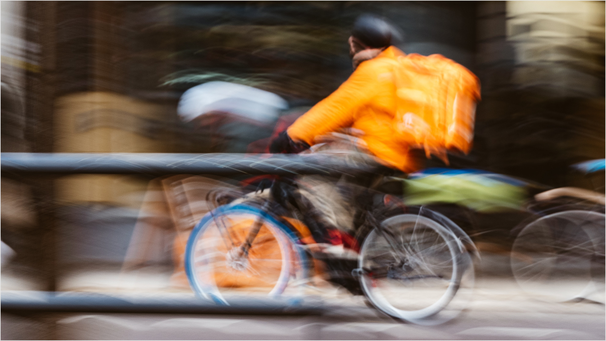 Lieferandofahrer verwischt