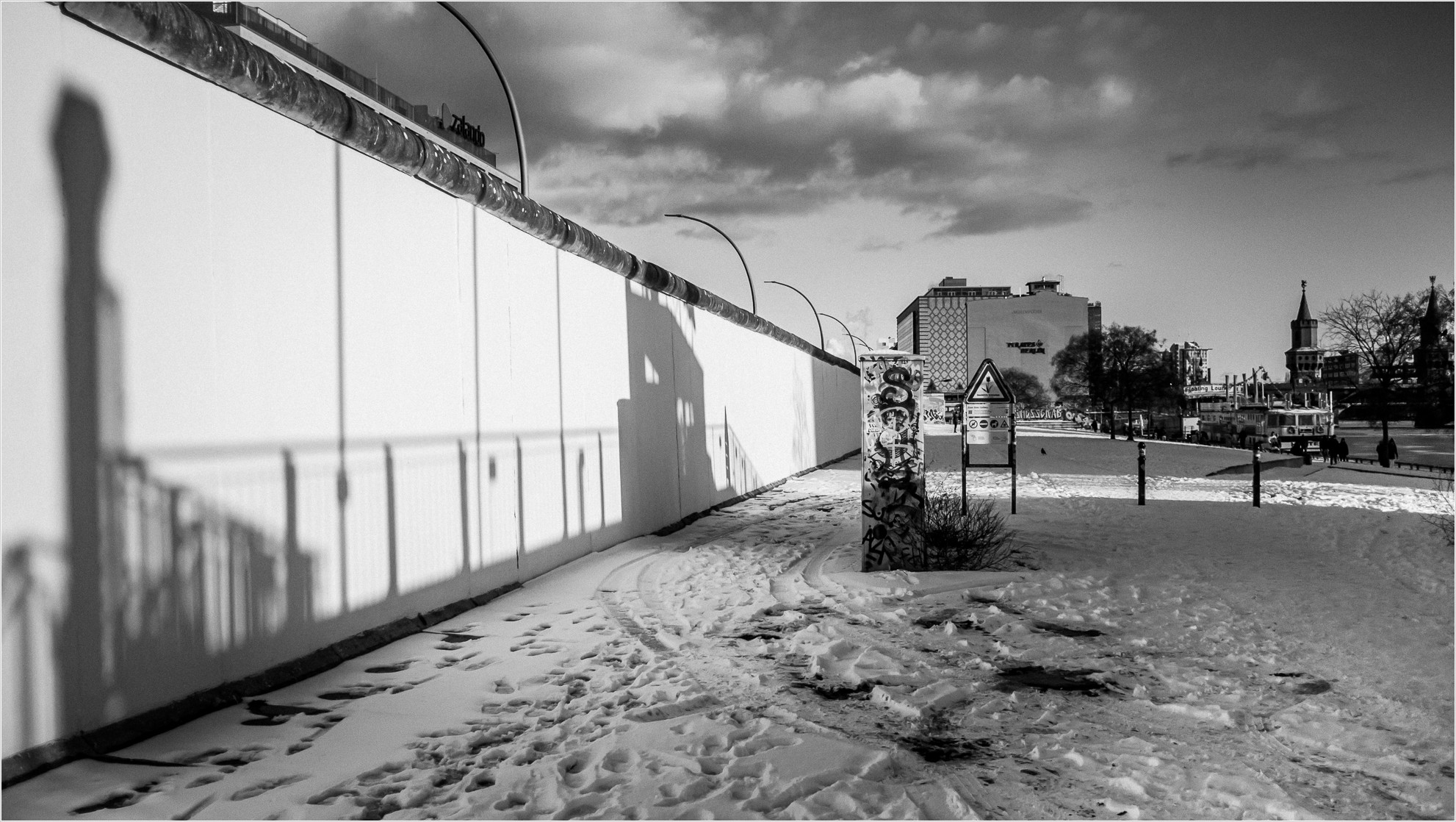 Hinterlandmauer an der Spree