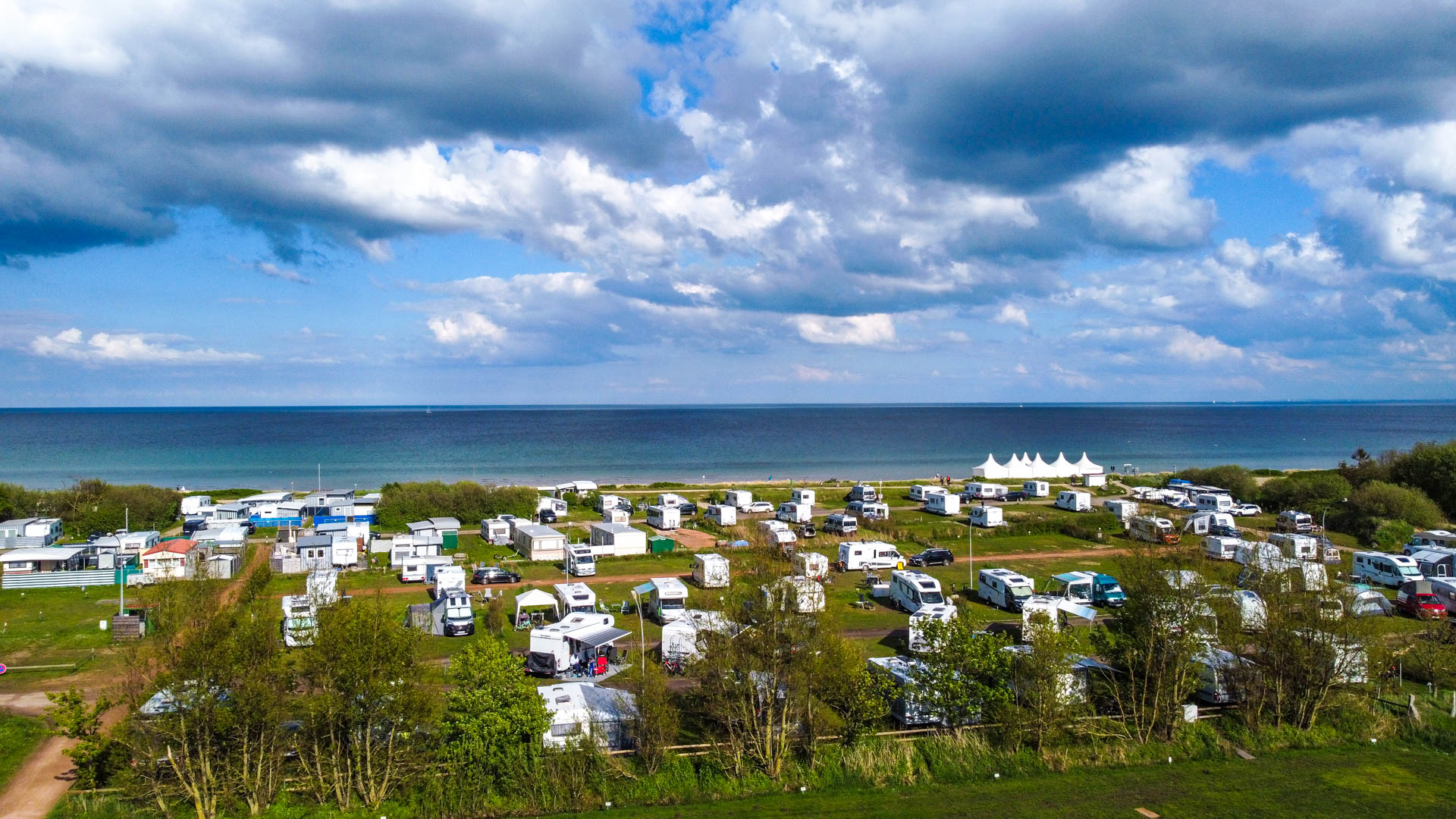 Blick über den Campingplatz Schubystrand