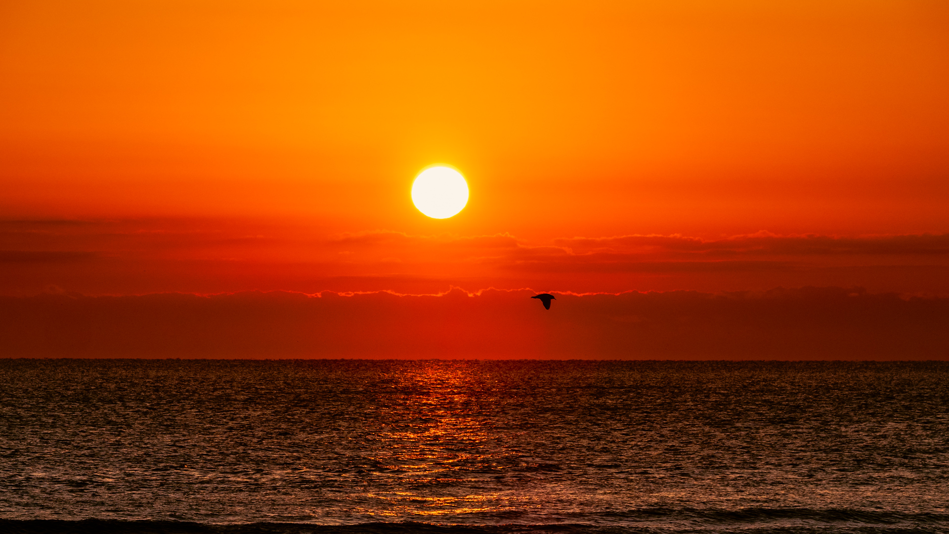 Sonnenaufgang über dem Mittelmeer