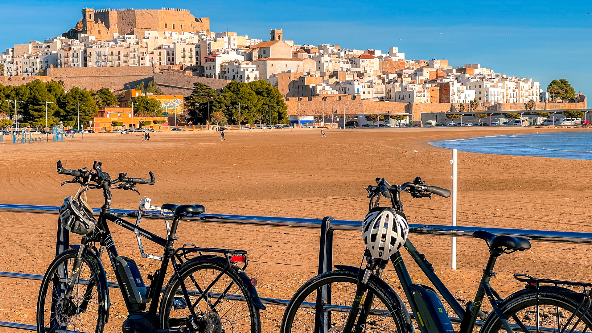 Festung Peñíscola mit Fahrrädern