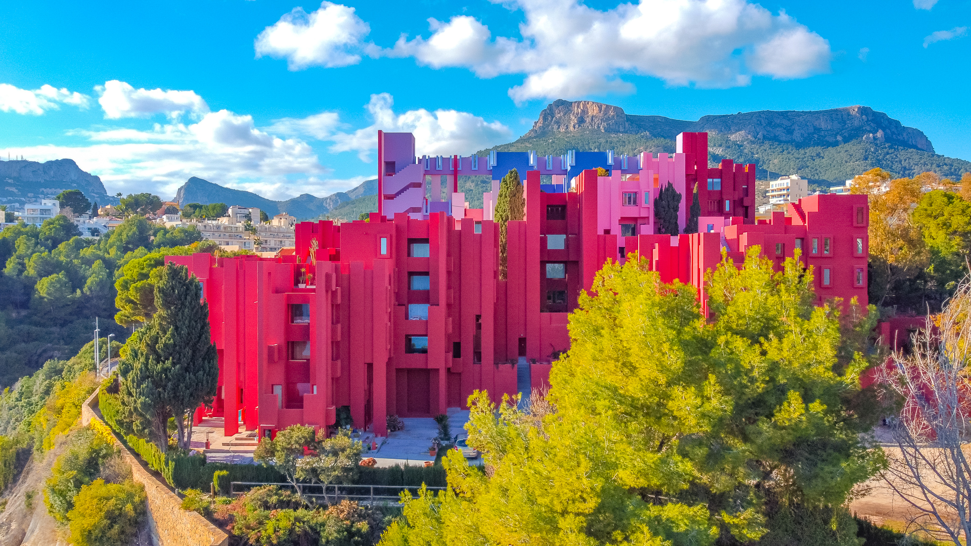 La Muralla Roja in Calpe