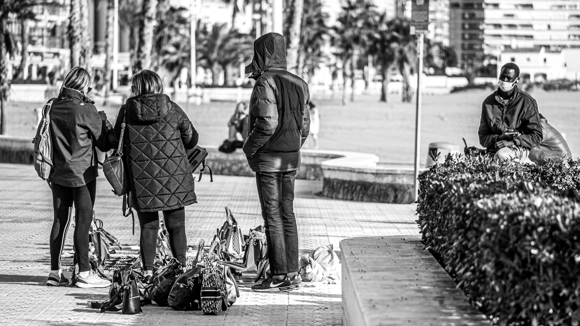 Verkäufer von Faketaschen in Calpe