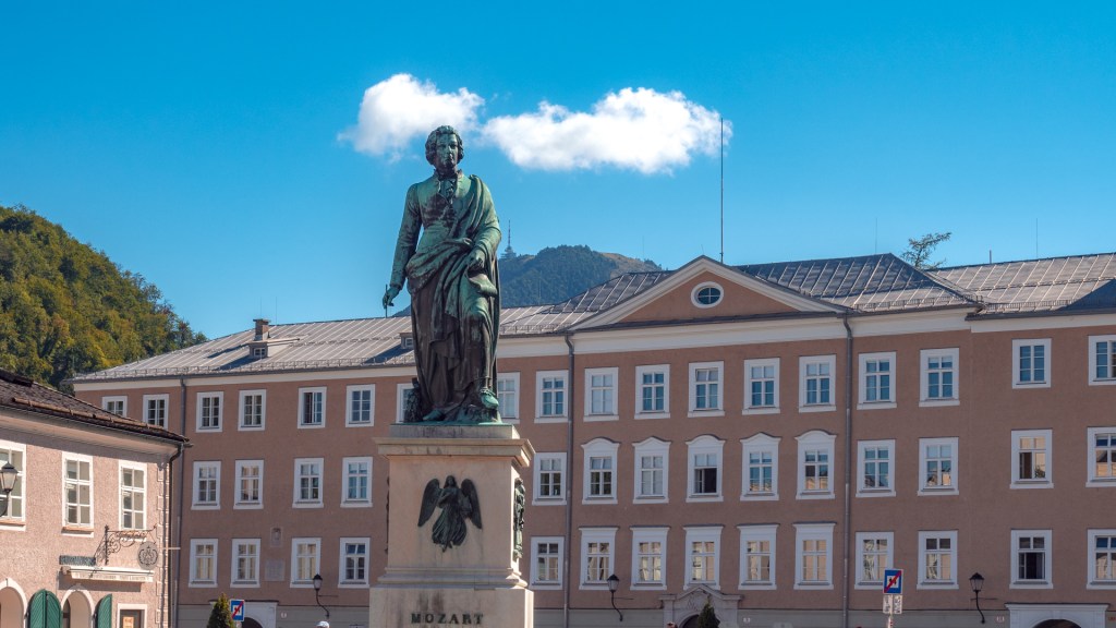 Mozartstatue in Salzburg