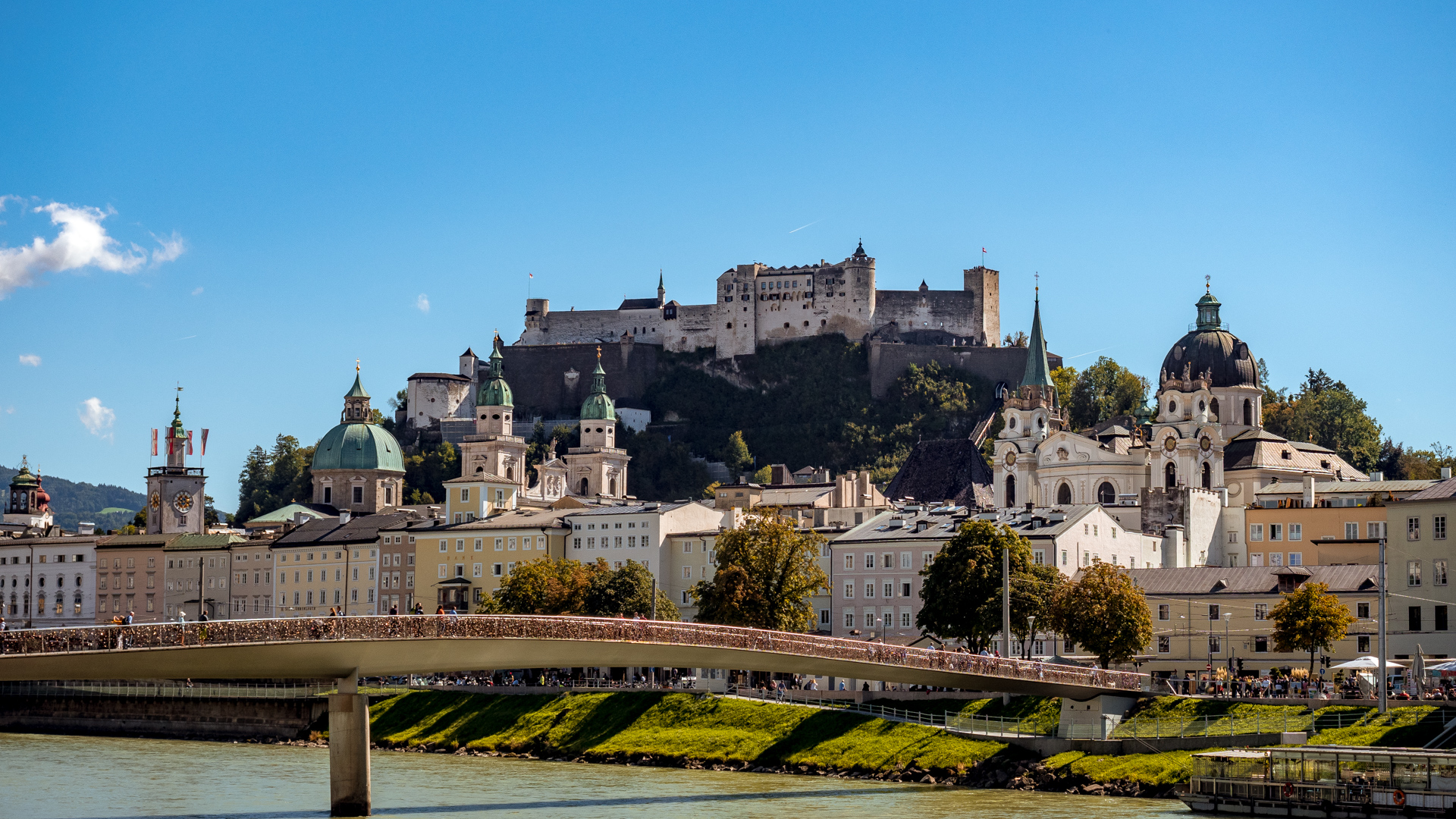 Feste Hohensalzburg mit Salzburg im Vordergrund