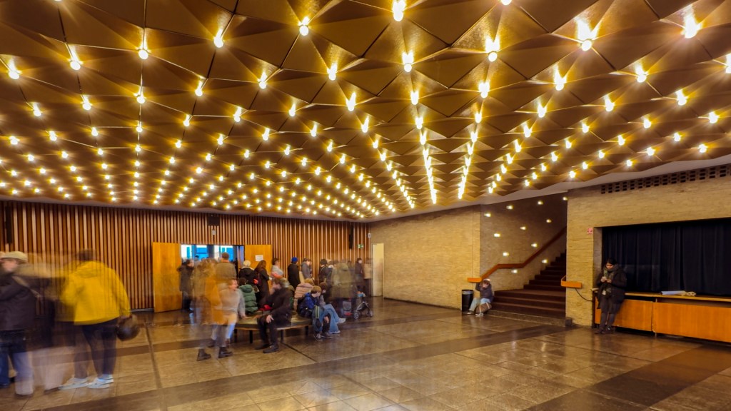 Foyer im Kino Internation in Berlin