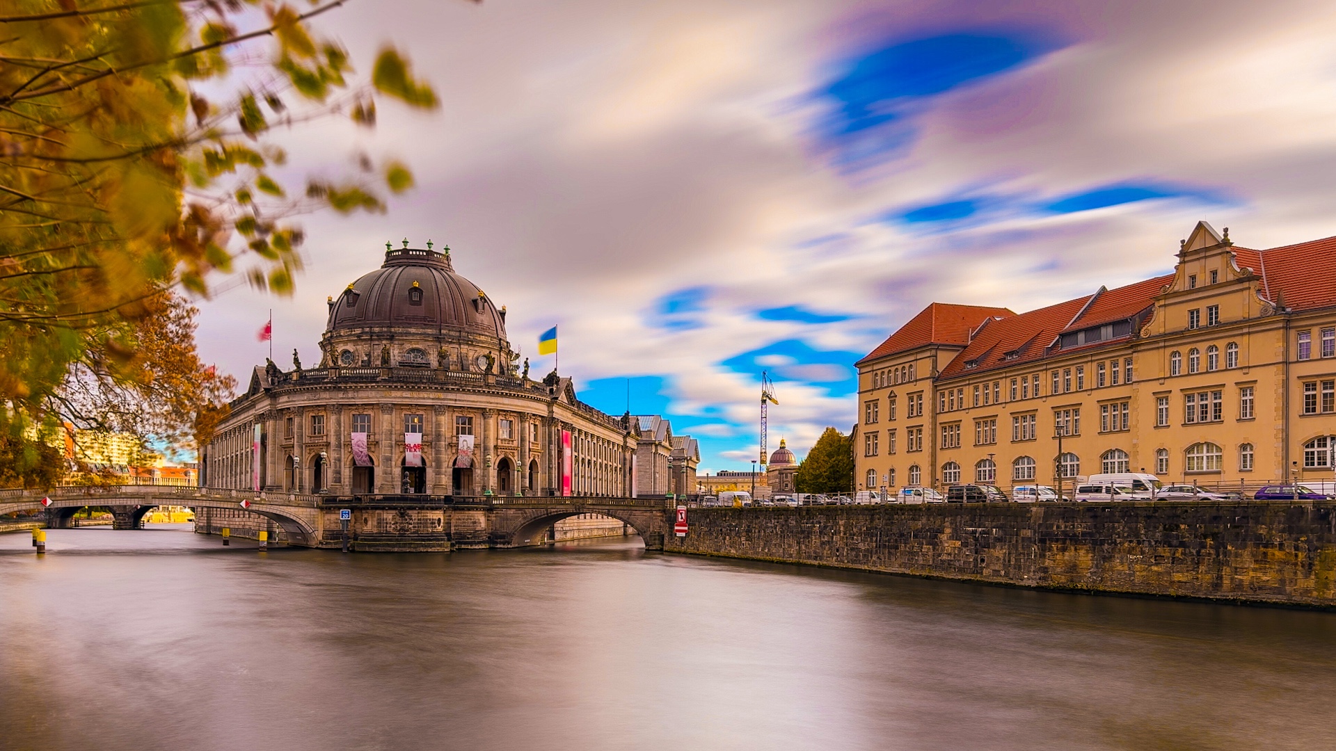 Bode museum in der Spree