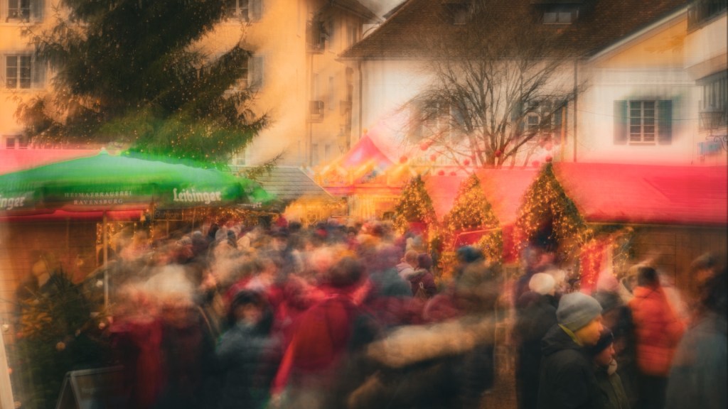 Ein Wischbild vom Überlinger Weihnachtsmarkt