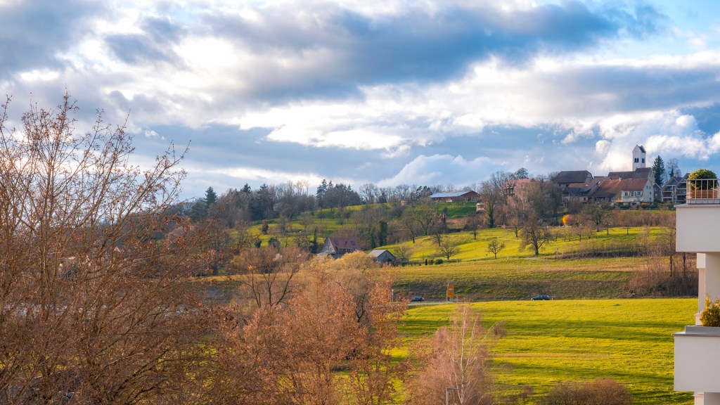 Blick von Überlingen auf den kleinen Ort Aufkirch