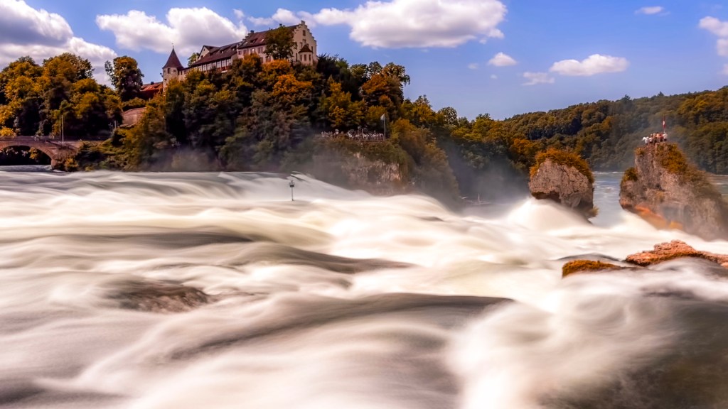 Rheinfall bei Schaffhausen mit Langzeitbelichtung