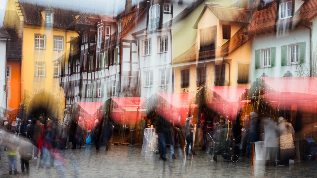 Weihnachtsmarkt, durch ICM verfremdet
