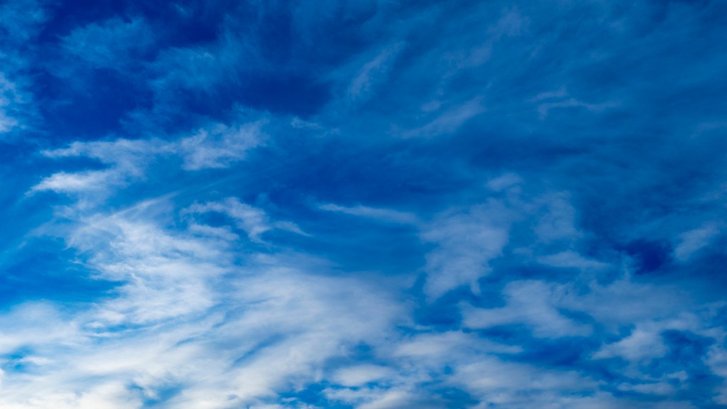 Wolkenfetzen am Himmel
