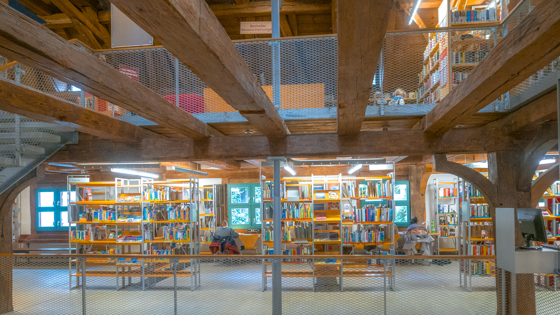 Ein Blick in die Bücherei der Stadt Überlingen