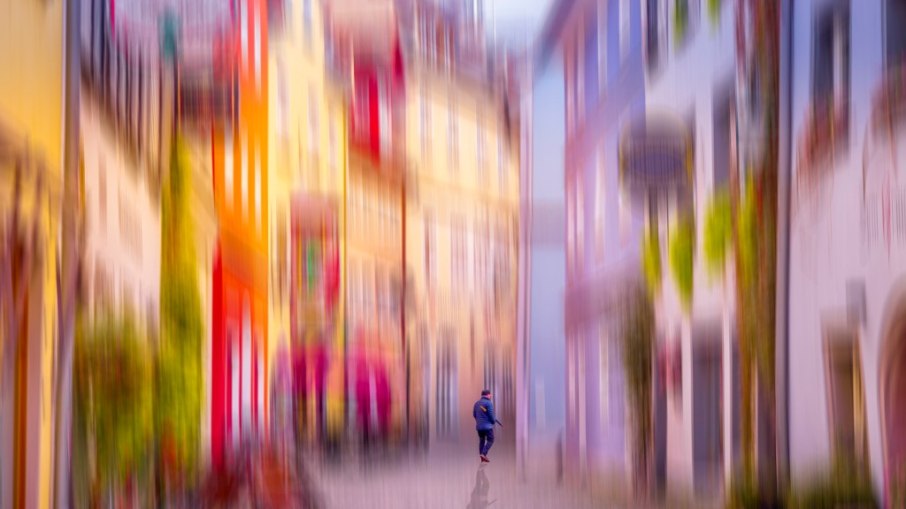 Ein Foto einer Straßenszene, verfremdet mit dem Adamski Effekt