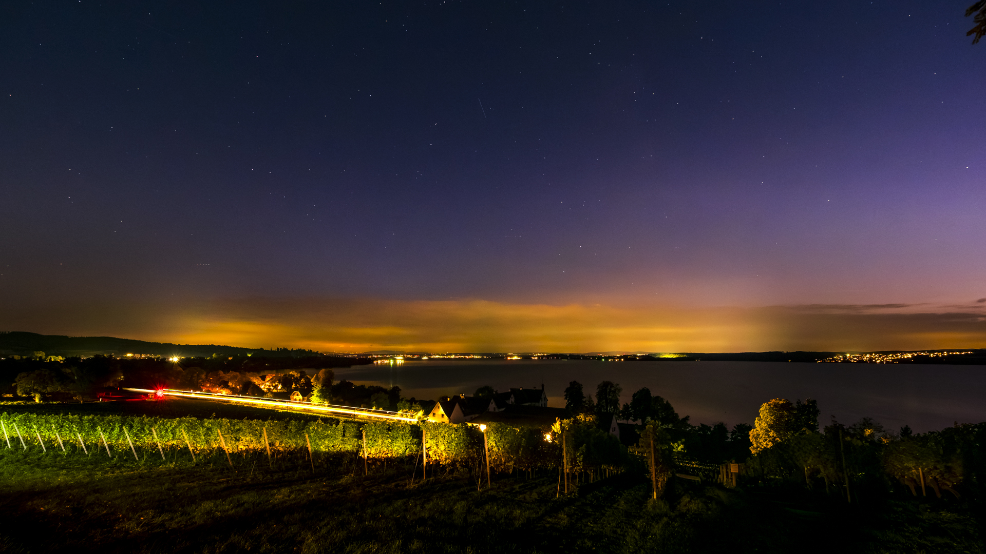Nachtaufnahme vom Kloster Birnau in Richtung Mühlhofen